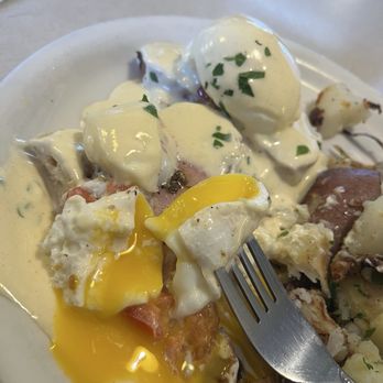 Cindy's Eagle Rock Restaurant - Eggs Benedict, sauce is incredible - Breakfast & Brunch Near Me - Los Angeles, California Cindy's Eagle Rock Restaurant - Eggs Benedict, sauce is incredible - Breakfast & Brunch Near Me - Los Angeles, California