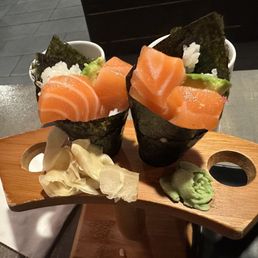 Salmon hand rolls Salmon hand rolls