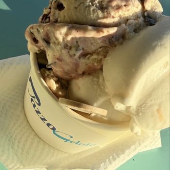 Pazzo Gelato - A mini Single Scoop Gelato - Ice Cream & Frozen Yogurt Near Me - Los Angeles, California Pazzo Gelato - A mini Single Scoop Gelato - Ice Cream & Frozen Yogurt Near Me - Los Angeles, California