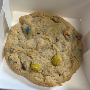 Crumbl - Carlsbad - M&M cookie - Bakeries Near Me - Carlsbad, California