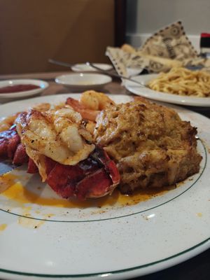 Olive Grove Restaurant & Lounge by null