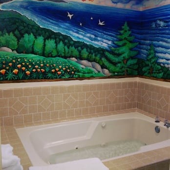 Lone Oak Lodge - The jacuzzi tub has a separate room! - Hotels Near Me - Monterey, California Lone Oak Lodge - The jacuzzi tub has a separate room! - Hotels Near Me - Monterey, California
