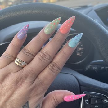 Golden Nails - Everyone is so professional and treats me with respect they always do a wonderful job on my nails - Nail Salons Near Me - Lexington, Kentucky