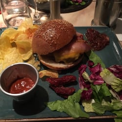 A cheeseburger. Just in case you need a break from pasta. I did.