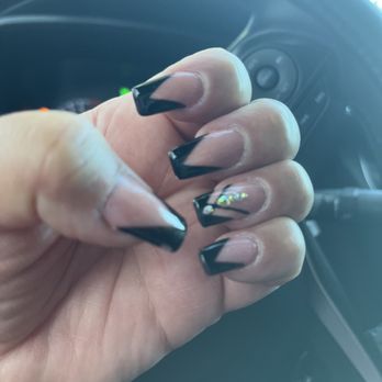 Modern Nails - weekend fun - Nail Salons Near Me - Yucca Valley, California