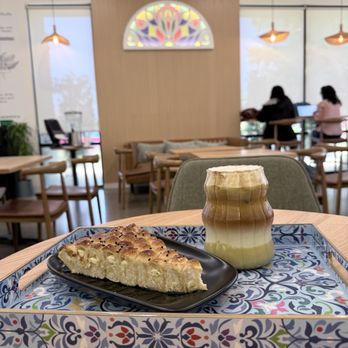 Qamaria Yemeni Coffee - Coffee & Tea Near Me - Folsom, California Qamaria Yemeni Coffee - Coffee & Tea Near Me - Folsom, California