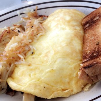 Blue Top Waffle Shoppe - Sausage and cheese omelette - Breakfast & Brunch Near Me - Panama City, Florida