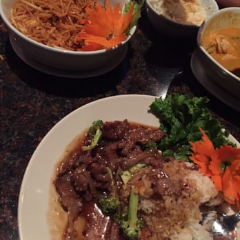 Silk Thai Cafe - Yellow Curry Chicken, Phad Thai with Beef, Mongolian Beef. - Thai Near Me - Tacoma, Washington Silk Thai Cafe - Yellow Curry Chicken, Phad Thai with Beef, Mongolian Beef. - Thai Near Me - Tacoma, Washington