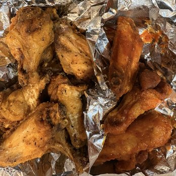CT Bistro - New York Wings 1/2 Buffalo 1/2 Garlic Pepper - Vietnamese Near Me - Portland, Oregon