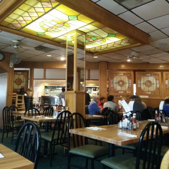 Sam & George's - The back room inside - Breakfast & Brunch Near Me - Chicago, Illinois Sam & George's - The back room inside - Breakfast & Brunch Near Me - Chicago, Illinois