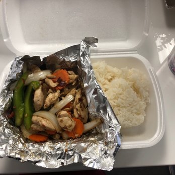 Bangkok Corner - Spicy Basil Leaves Stir-Fried w chicken lunch portion - Thai Near Me - Costa Mesa, California