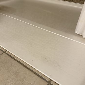 Radisson Hotel Bismarck - Dirty shower - Hotels Near Me - Bismarck, North Dakota Radisson Hotel Bismarck - Dirty shower - Hotels Near Me - Bismarck, North Dakota