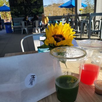 Howdy's Sonrisa Cafe - Cafes Near Me - Malibu, California Howdy's Sonrisa Cafe - Cafes Near Me - Malibu, California