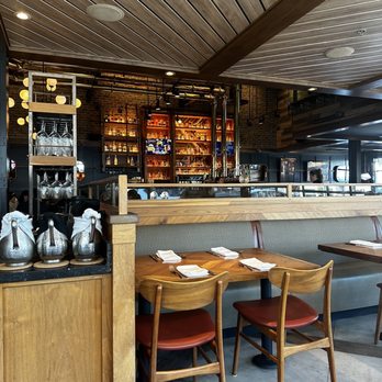 Saint & Second - Indoor area - New American Near Me - Long Beach, California Saint & Second - Indoor area - New American Near Me - Long Beach, California