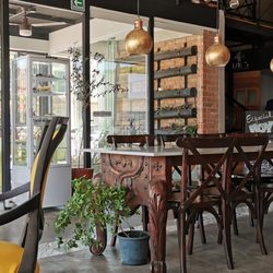 Bocados Arte y Sabor - Mesa familiar