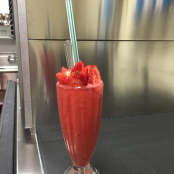Quan Vui - Strawberry smoothie! - Vietnamese Near Me - Santa Ana, California Quan Vui - Strawberry smoothie! - Vietnamese Near Me - Santa Ana, California
