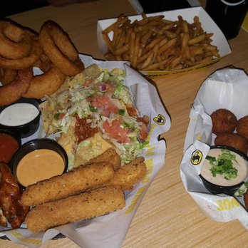Buffalo Wild Wings - Platter, fries, Mac and cheese balls - Sports Bars Near Me - Ewa Beach, Hawaii