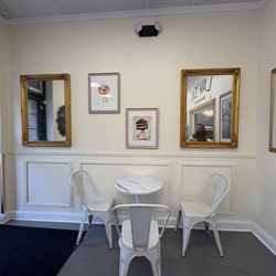 Lavish Bakehouse - Quaint little seating area