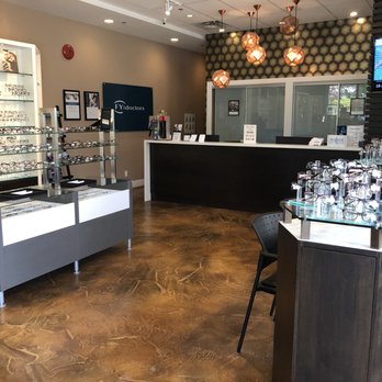 FYidoctors - Burnaby - Inside of store~ - Eyewear & Opticians Near Me - Burnaby, British Columbia