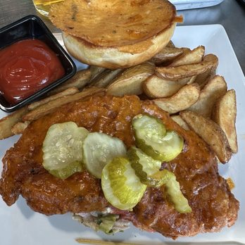 The Hoppy Gnome - Hot Honey Spicy Chicken Sandwich - New American Near Me - Fort Wayne, Indiana
