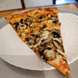 Smith Street Pizza - $5 mushroom slice