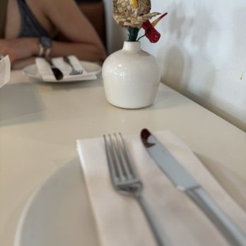 Break + Feast - Table settings - Breakfast & Brunch Near Me - Koloa, Hawaii
