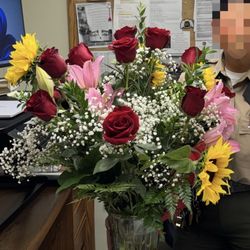 Espinoza Flowers - This photo does no justice - they're so beautiful.