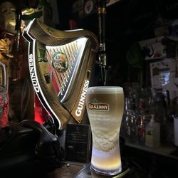 U 2 Istanbul Irish Pub - I'm an amazing photographer