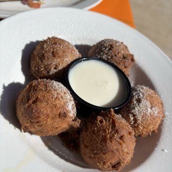 Krause's Cafe - Apfel fritters - German Near Me - New Braunfels, Texas Krause's Cafe - Apfel fritters - German Near Me - New Braunfels, Texas