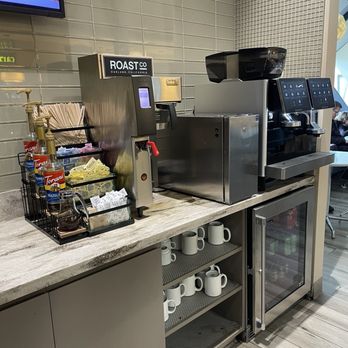 Escape Lounges - Drinks - Airport Lounges Near Me - Oakland, California Escape Lounges - Drinks - Airport Lounges Near Me - Oakland, California
