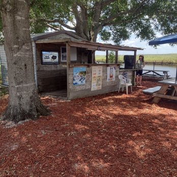 Lone Cabbage Fish Camp - Outdoor seating - Seafood Near Me - Cocoa, Florida