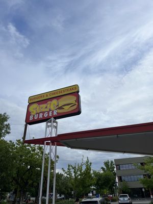 Suzie Burger by null