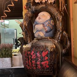 Sake Japanese Restaurant - Decor