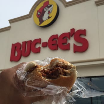 Buc-ee's - Pulled pork sandwich - Gas Stations Near Me - Madisonville, Texas Buc-ee's - Pulled pork sandwich - Gas Stations Near Me - Madisonville, Texas