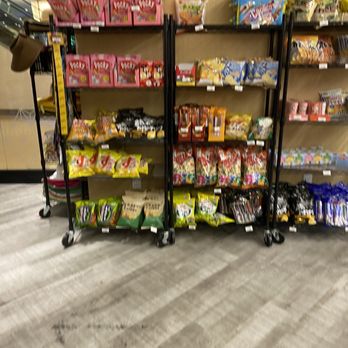 Oomomo - Department Stores Near Me - Burnaby, British Columbia