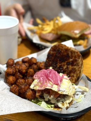 Paradise Valley Burger by null