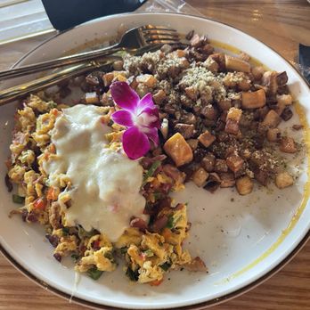 Bistrology - Bacon scramble with garlic parm potatoes - Breakfast & Brunch Near Me - Miramar Beach, Florida