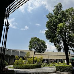 TriNoma - The Gardens