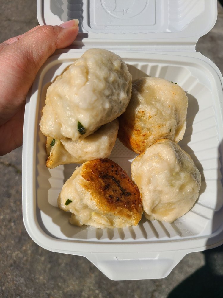 Happy Dumplings Logo