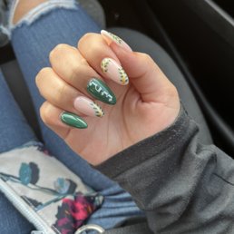 Graduation Nails