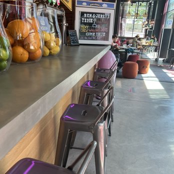 Lobby Bar - Hotel Moxy Lisbon City - Restaurants Near Me - Lisbon, 11