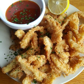 Moondog Seaside Eatery - Freshly fried calamari - Seafood Near Me - Fulton, Texas