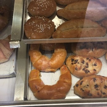 Backhaus Bürger - Die besten Hörnchen by Bürger - Bakeries Near Me - Wiesbaden, HE