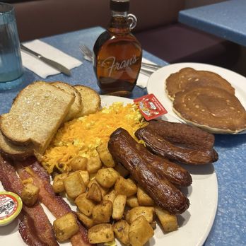 Fran's Restaurant - Diners Near Me - Toronto, Ontario