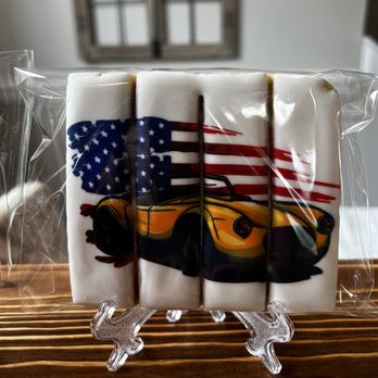 J3 Custom Cookies - a car with an american flag on it - Bakeries Near Me J3 Custom Cookies - a car with an american flag on it - Bakeries Near Me