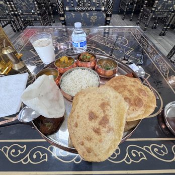 MaanKi Thali & Indian Street Food - Gujarati Sunday Thali - Indian Near Me - Mason, Ohio