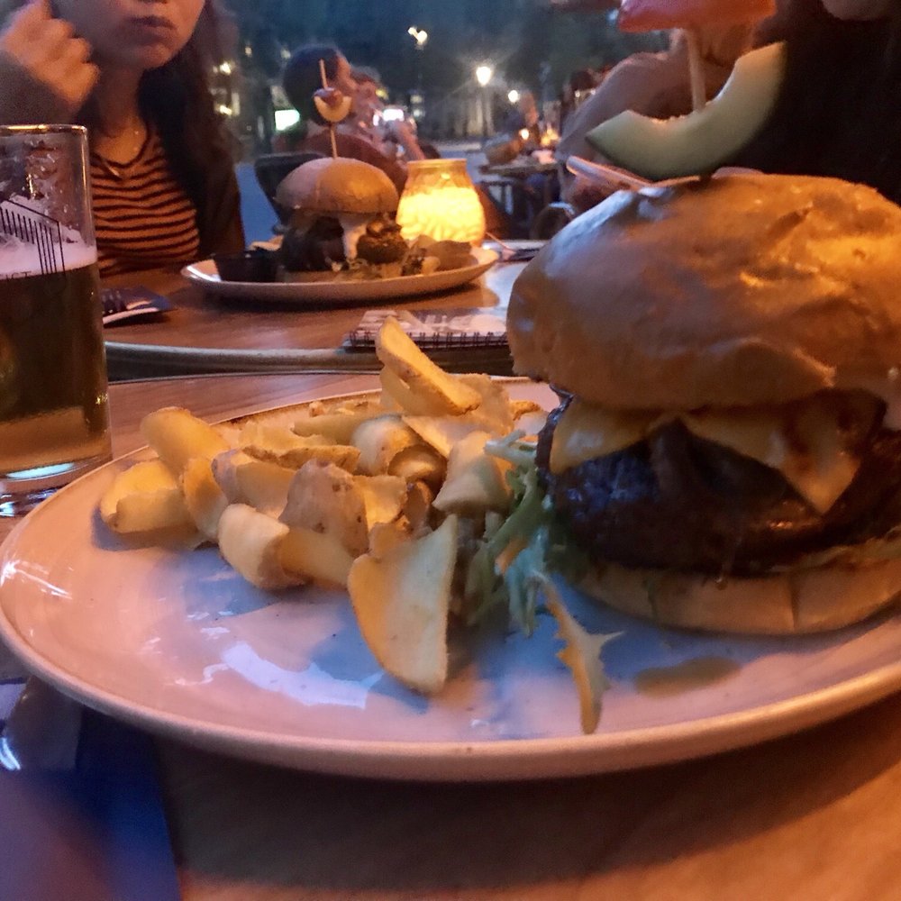 De Gouverneur - Beer Bar Near Me - Maastricht, LI De Gouverneur - Beer Bar Near Me - Maastricht, LI