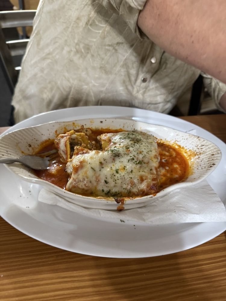 Tulio’s Pizzeria Logo