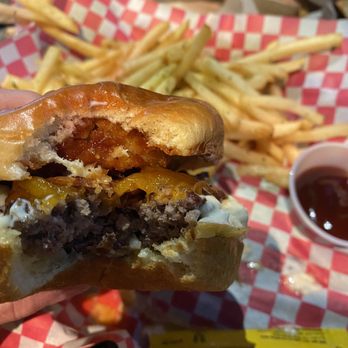 Banzai Burger - Bbq burger - Burgers Near Me - Honolulu, Hawaii