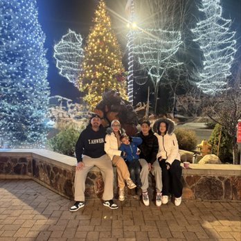 Holiday Inn The Lodge at Big Bear Lake - Big Bear, CA